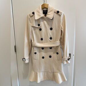 🎀London Fog Women's Beige Trench Coat with Black Buttons